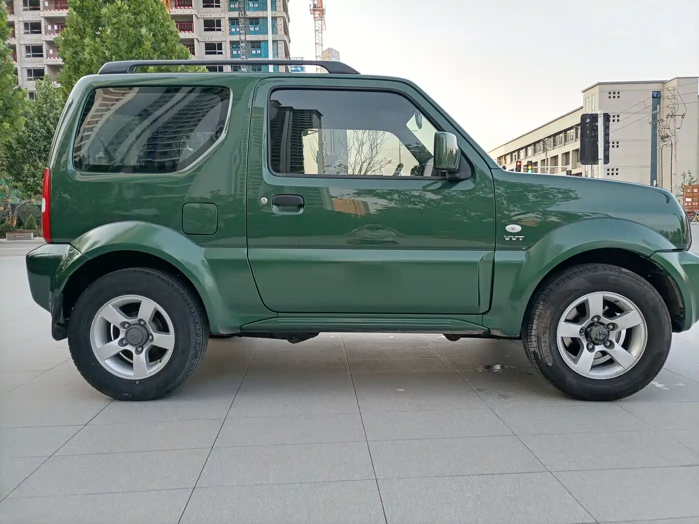 Photo 4 - Suzuki Jimny (Import)