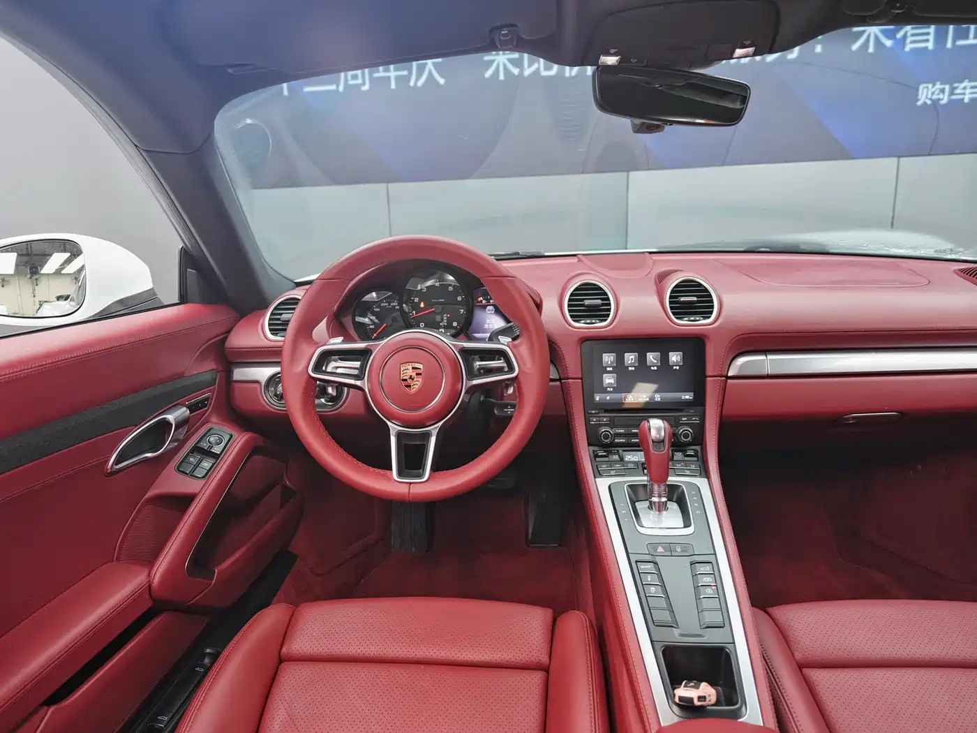 Porsche 718 2018 Cayman 2.0T фото 11