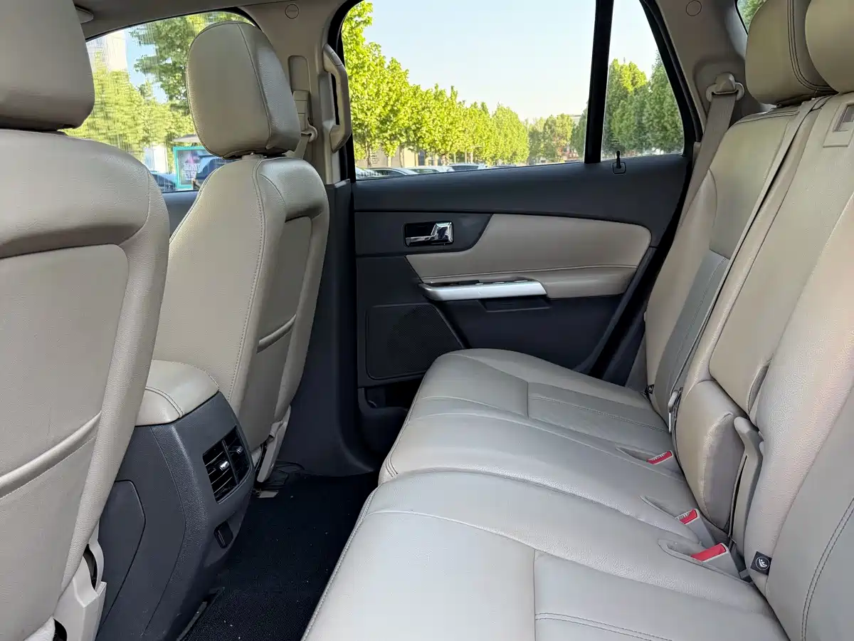 Ford Edge (Import) 2013 2012 2.0T Elite