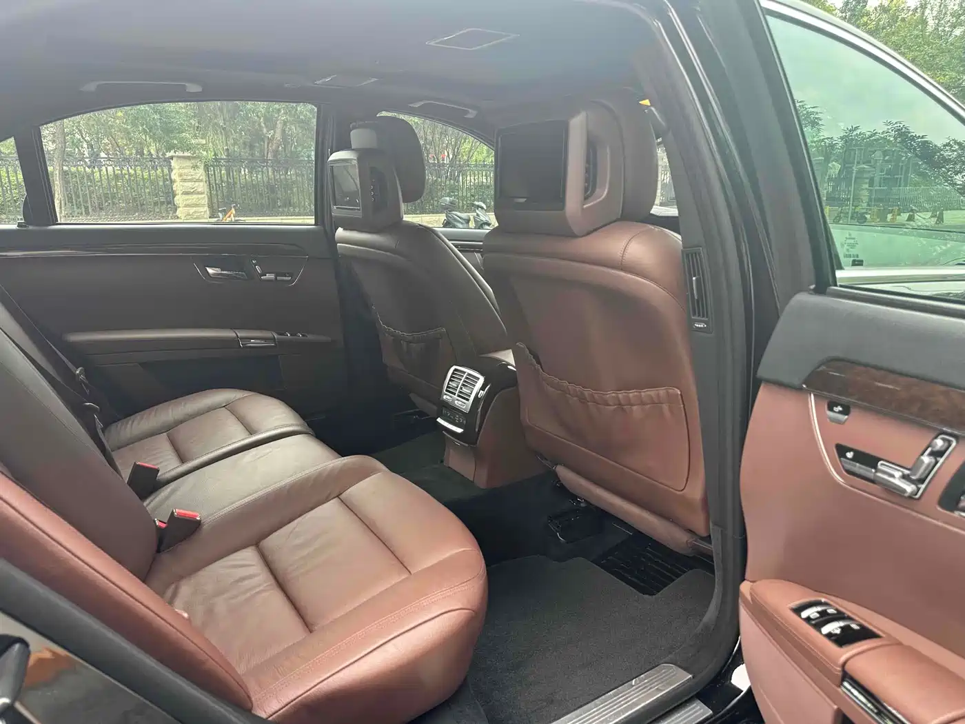 Mercedes-Benz S-Class 2012 S 300 L Premium Grand Edition фото 12