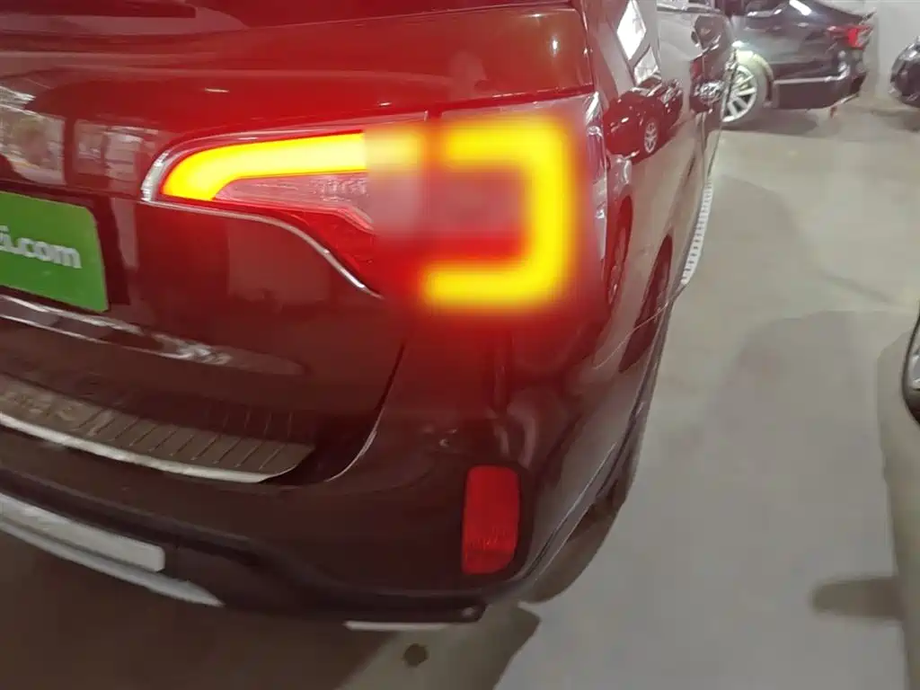 Kia Sorento 2015 2013 2.4L 5-seat Gasoline Luxury Edition