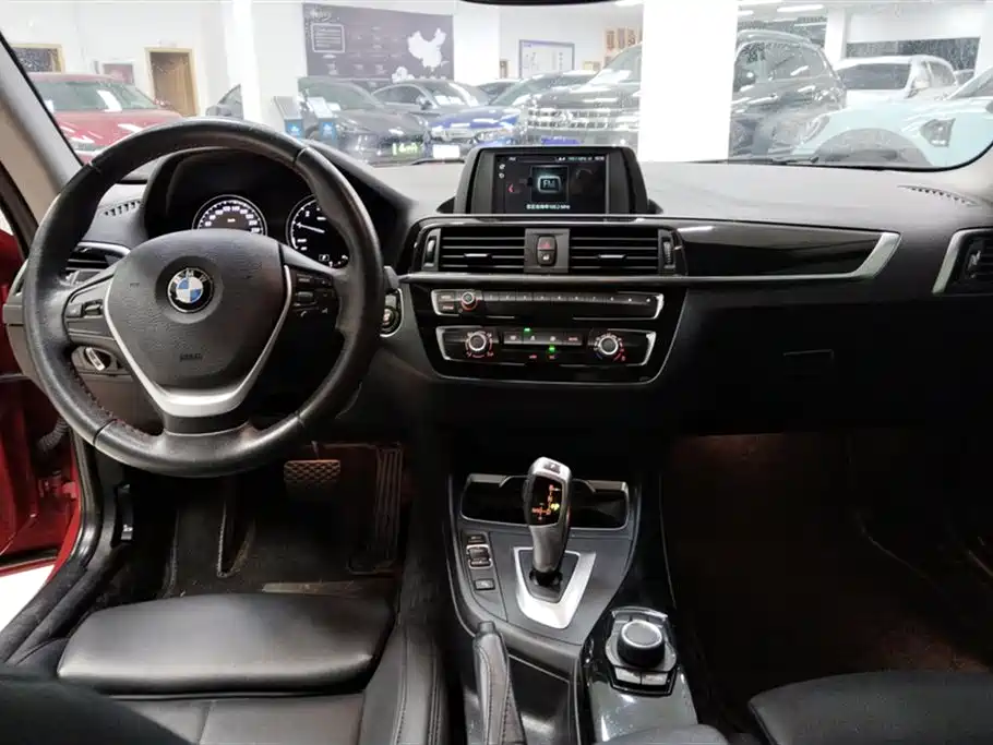 BMW 2 Series (Import) 2018 220i Sport Design Package фото 12
