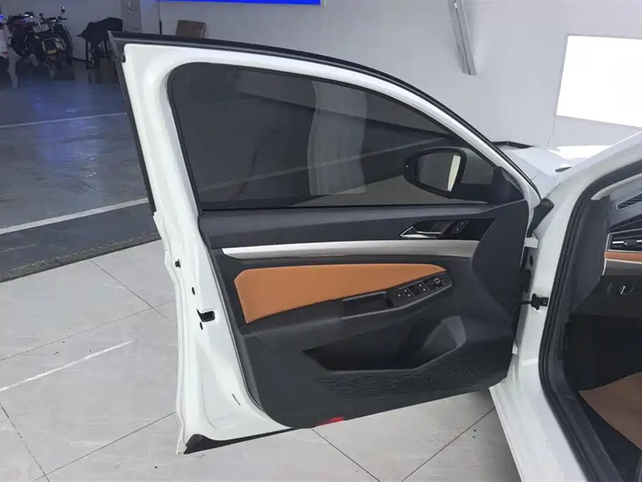 Volkswagen Bora 2023 200TSI DSG Yuexing Edition фото 7