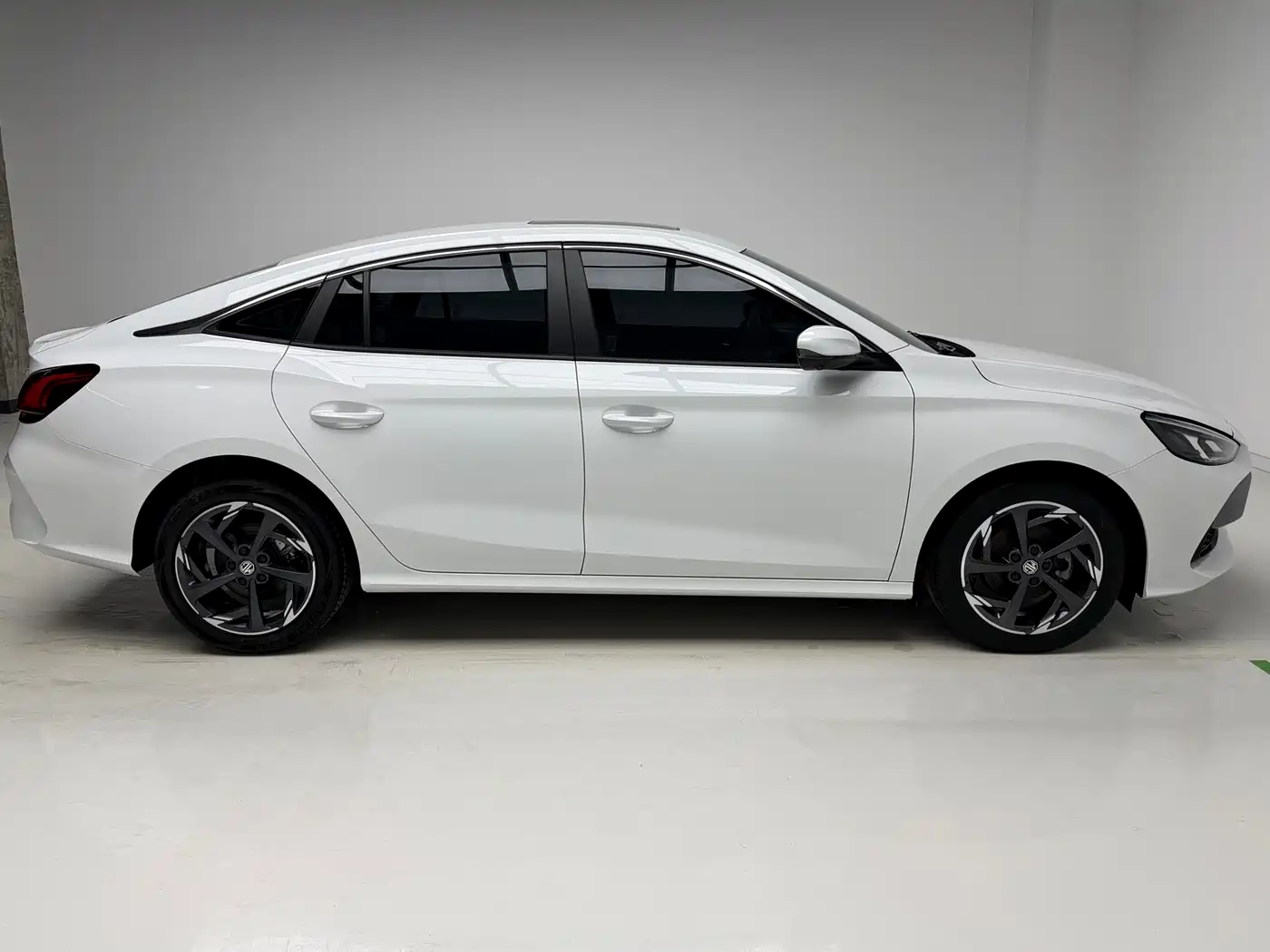 Фото 7 - MG MG5