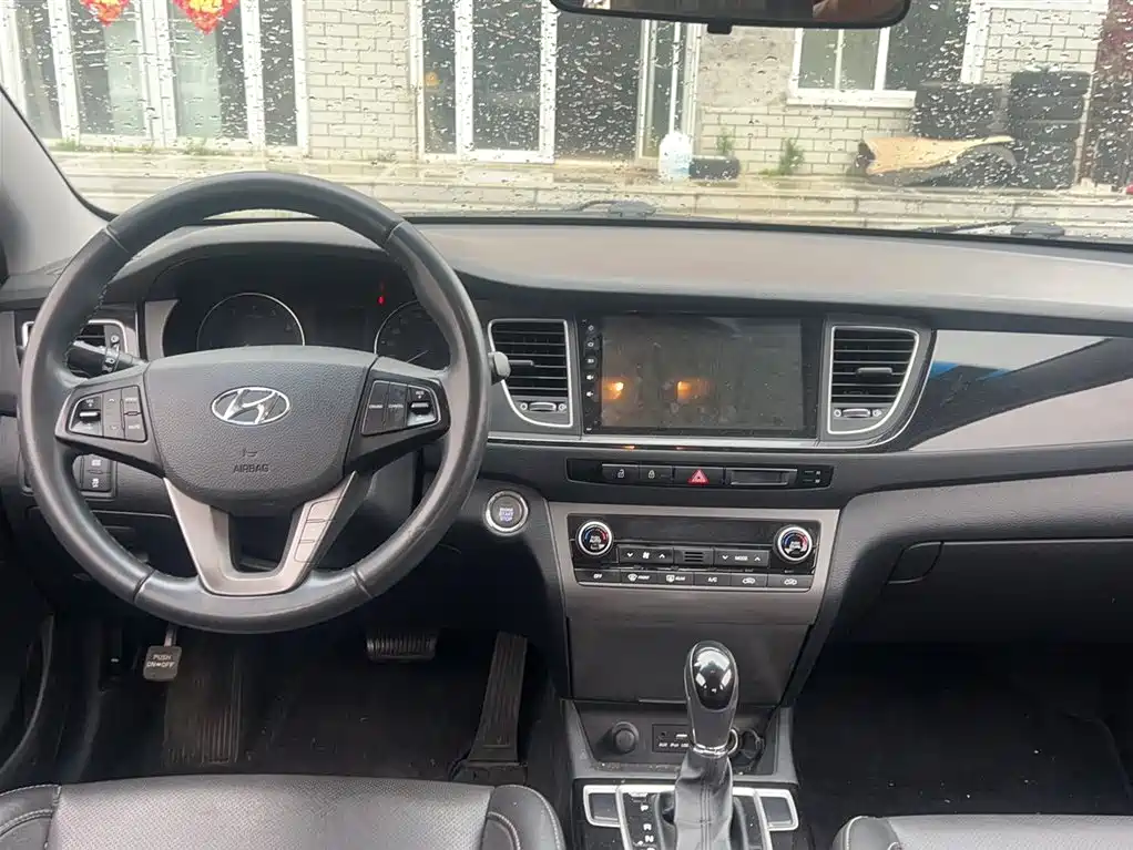 Hyundai Mistra 2014 1.8L Auto Premium DLX фото 14