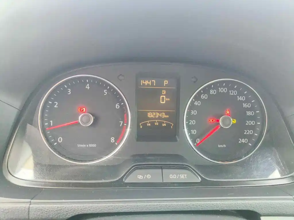 Volkswagen Gran Lavida 2015 2014 1.6L Auto
