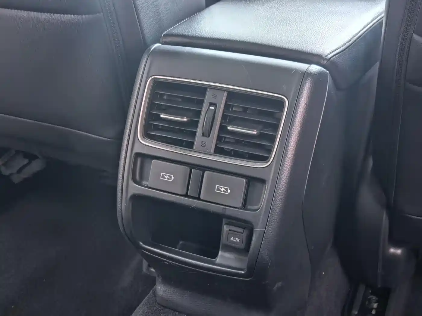 Фото 8 - Honda Accord