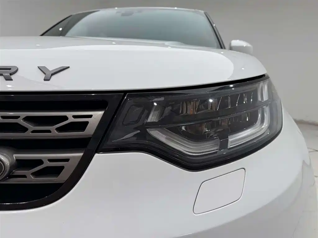 Land Rover Discovery 2020 3.0 SC V6 SE фото 2