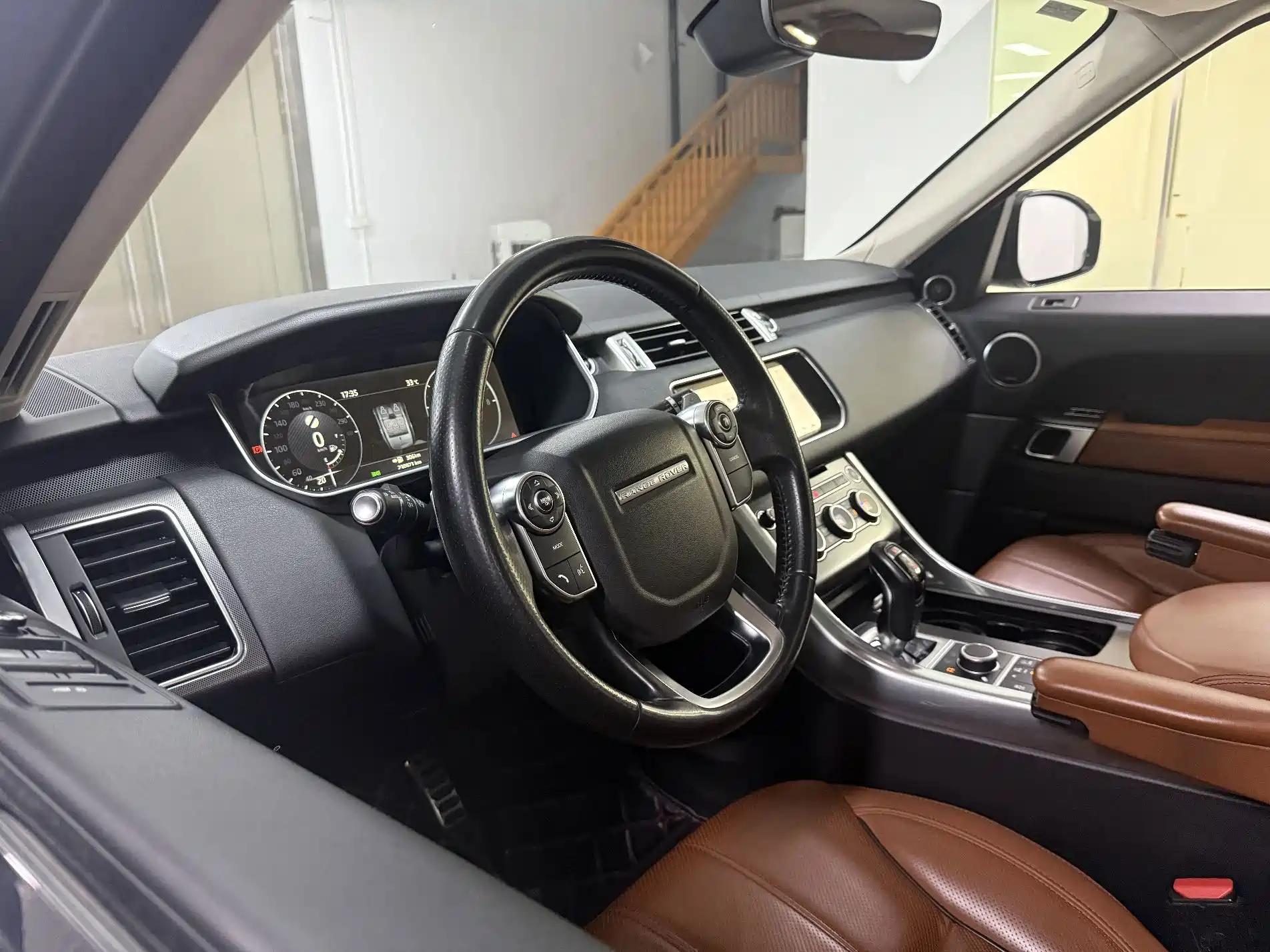 Photo 8 - Land Rover Range Rover Sport