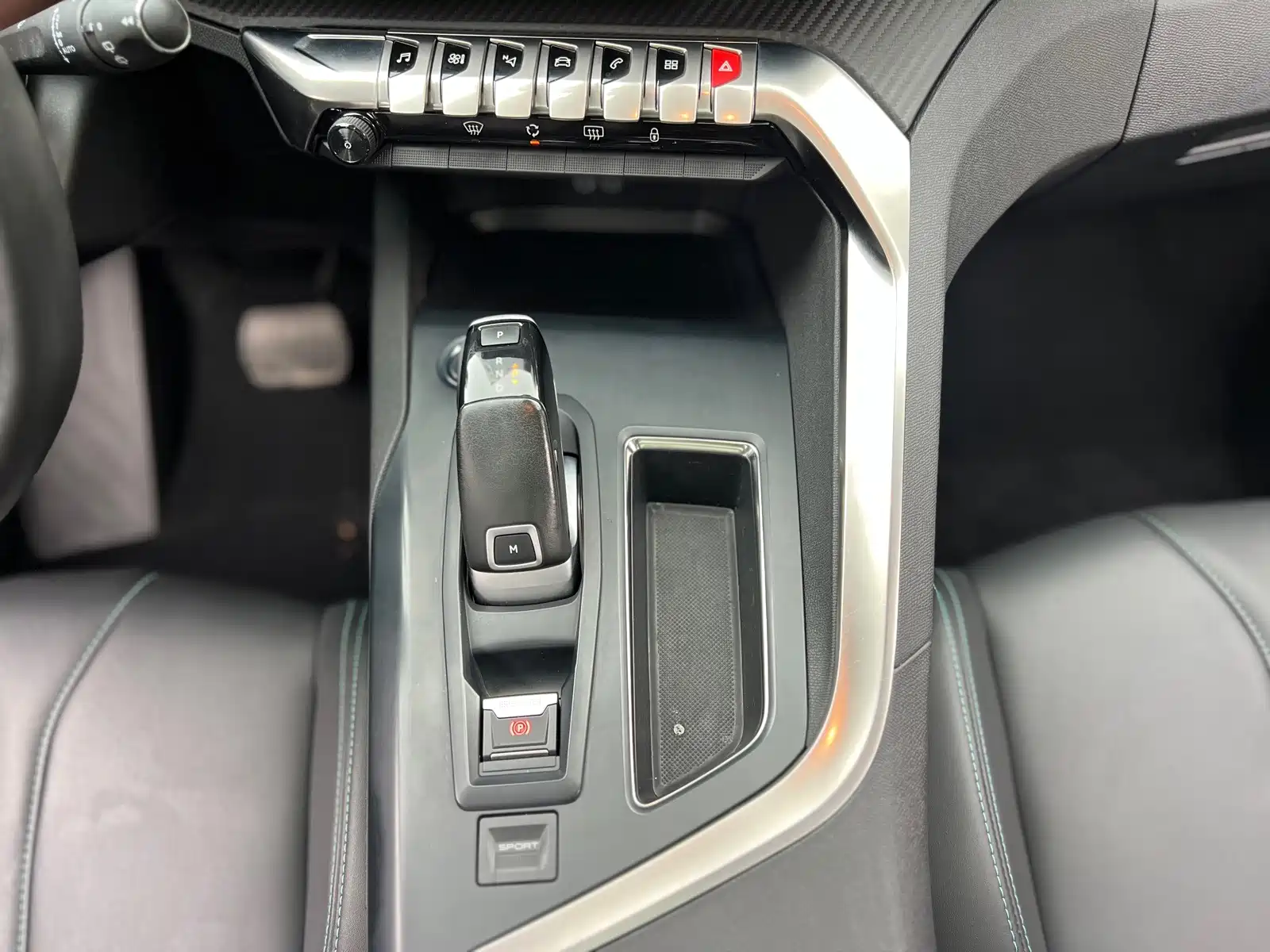 Photo 13 - Peugeot 4008