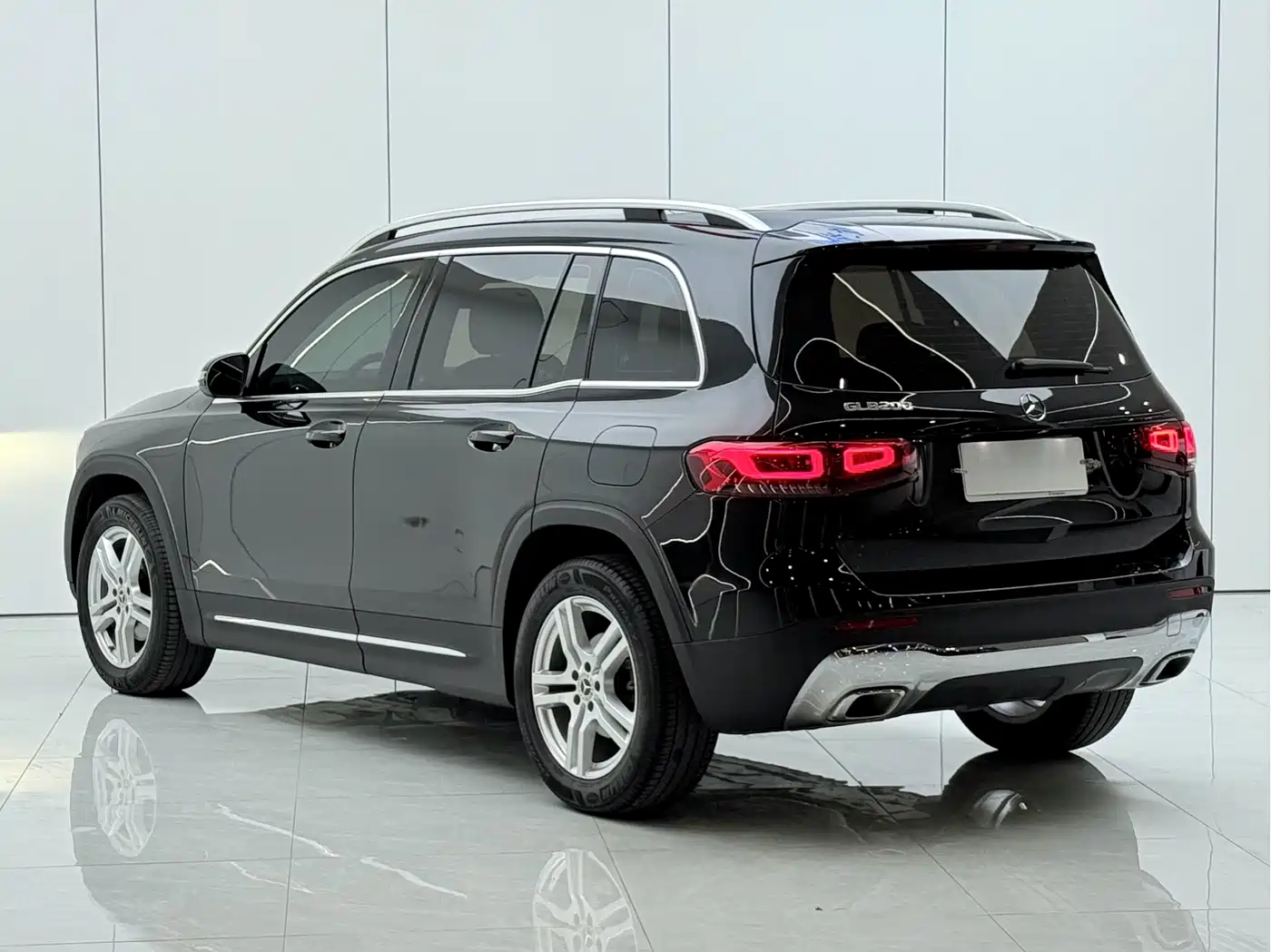 صورة 13 - Mercedes-Benz GLB
