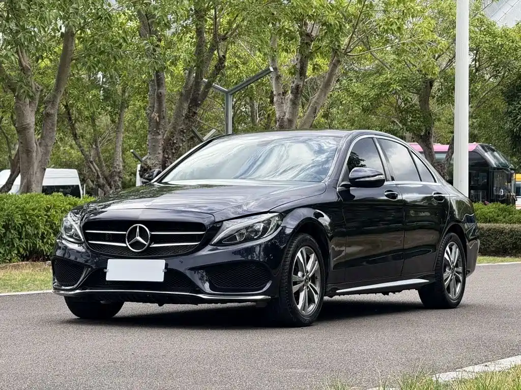 Фото 1 - Mercedes-Benz C-Class