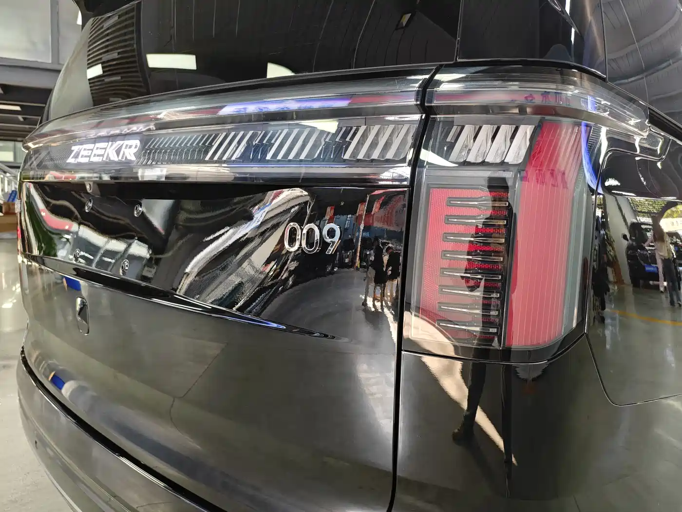 ZEEKR EXTREME KRYPTON 009