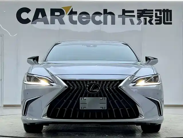 Lexus ES 2020 Model 260 Premium Edition
