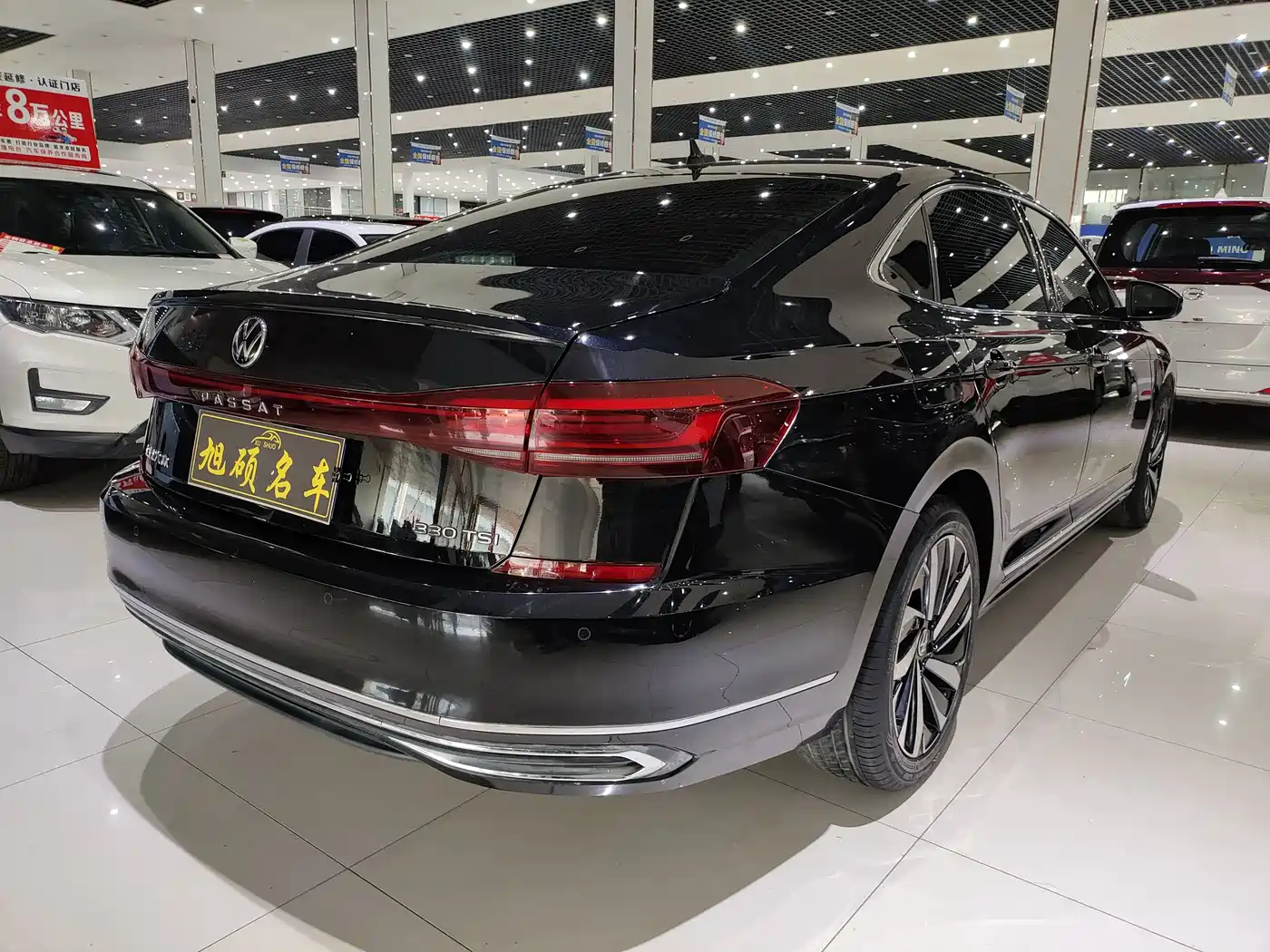 Volkswagen Passat 2022 330TSI Elite Edition фото 4
