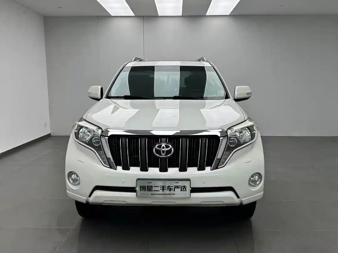 TOYOTA PRADO
