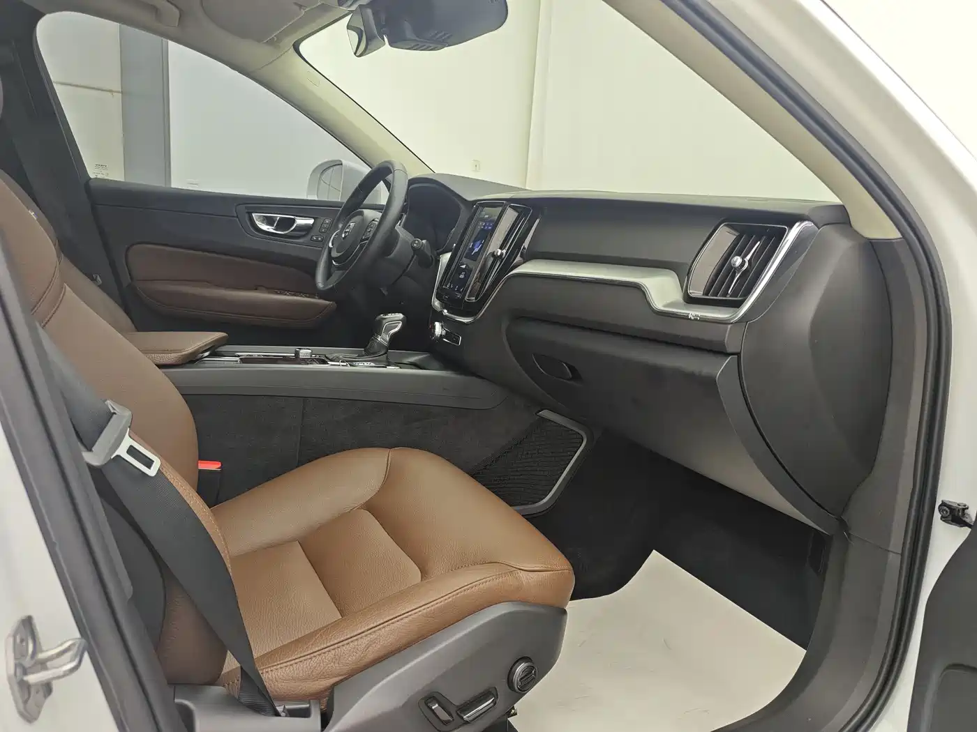 Фото 20 - Volvo XC60