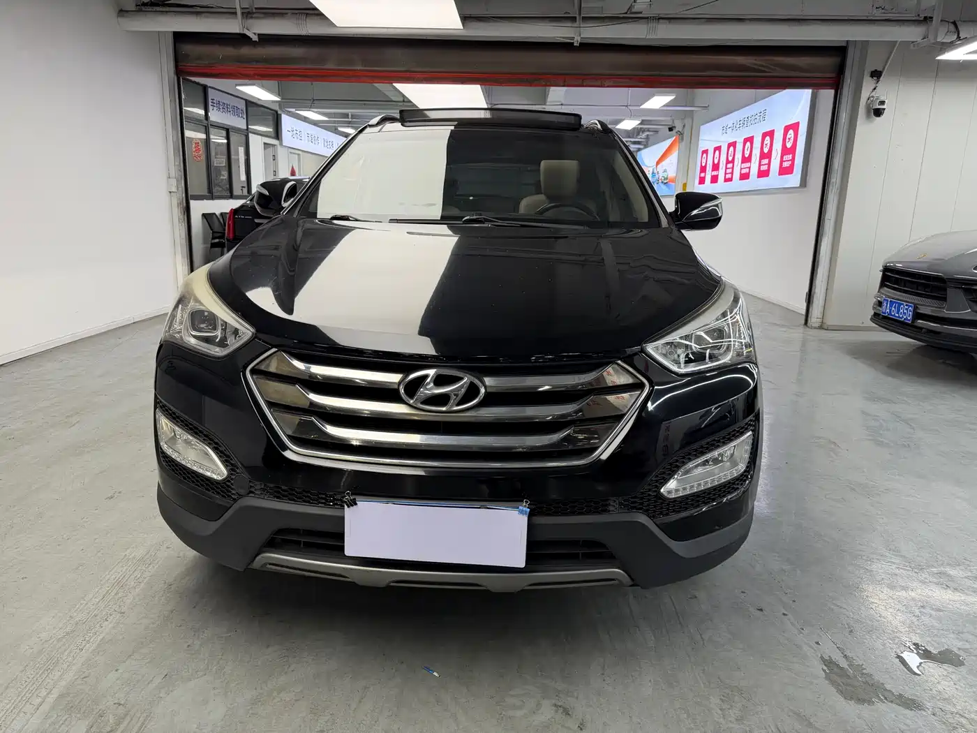 Hyundai Santa Fe 2013 Model 2.4L Automatic 2WD Smart фото 2