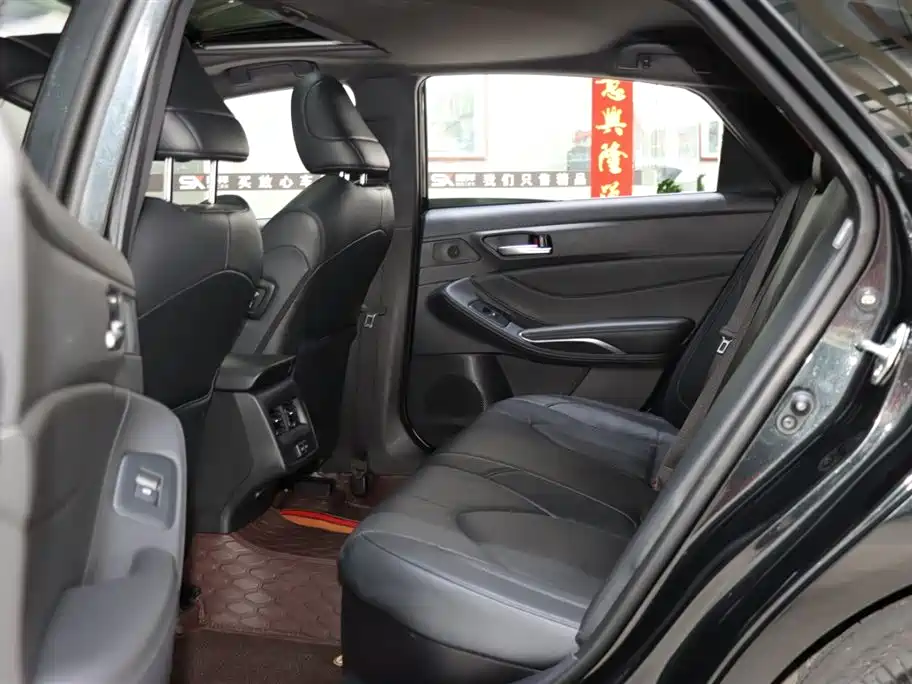 Toyota Avalon 2023 Hybrid 2.5L Luxury Edition фото 11