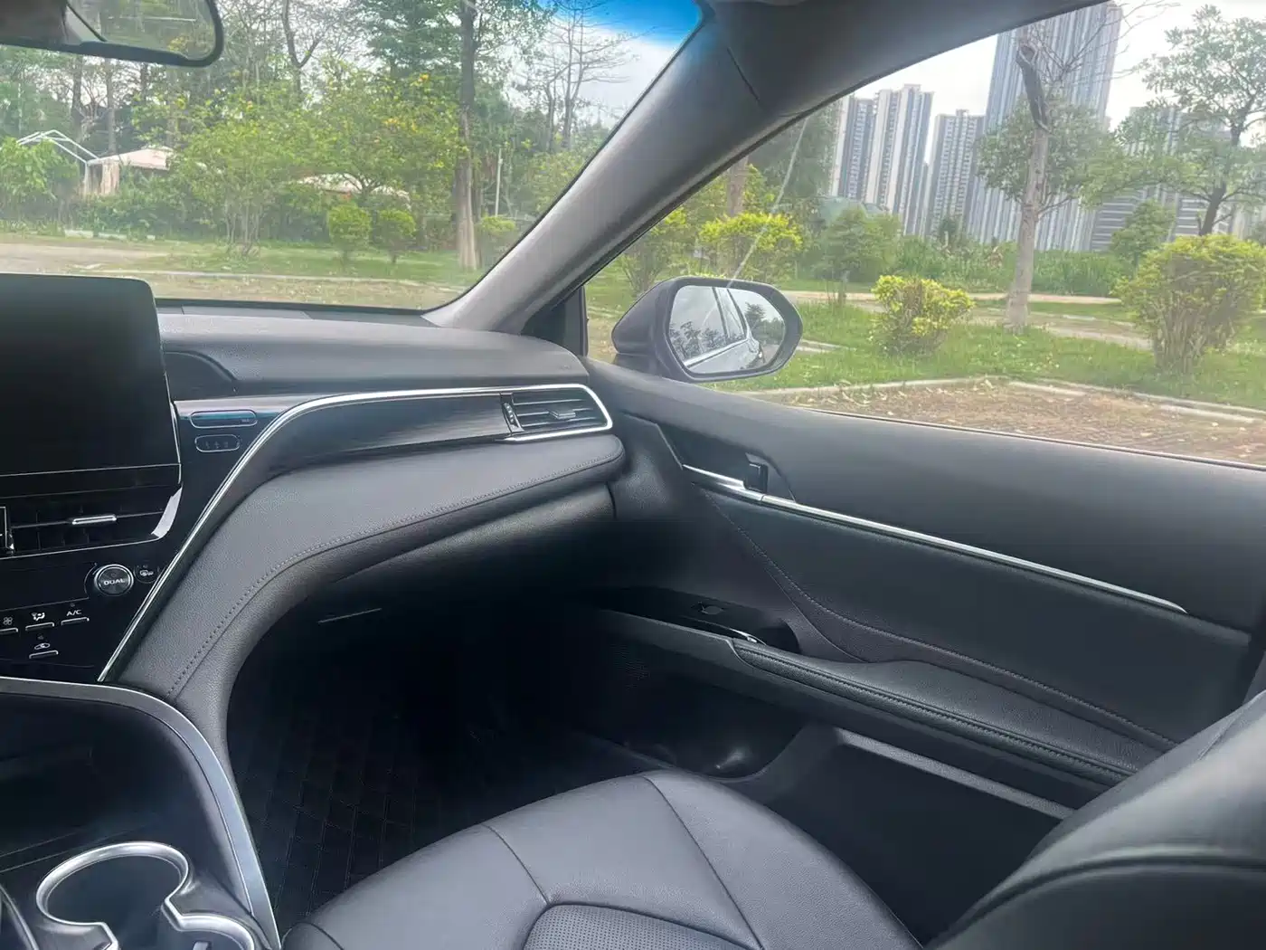 Toyota Camry 2021 2.0G Luxury Edition фото 10