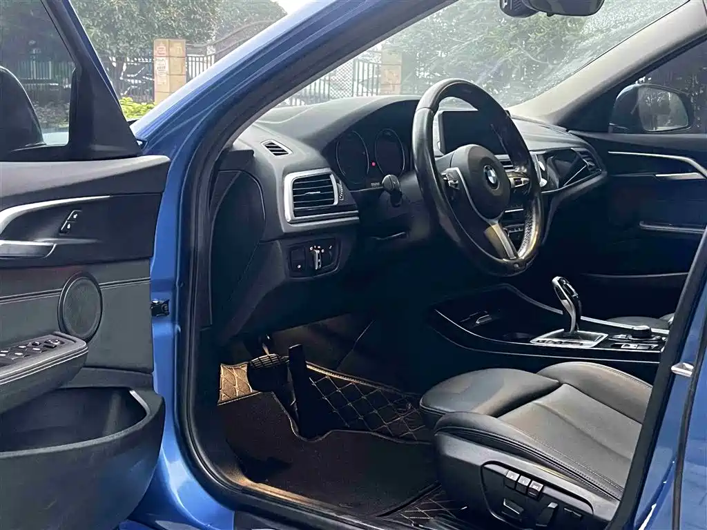 BMW 1 Series 2020 Model 120i M Sport Package фото 7