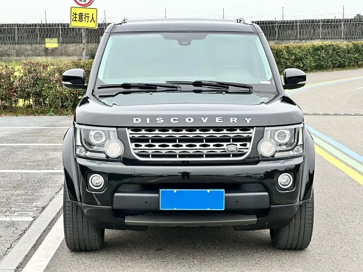 Land Rover Discovery 2016 3.0 SC V6 HSE Luxury фото 2