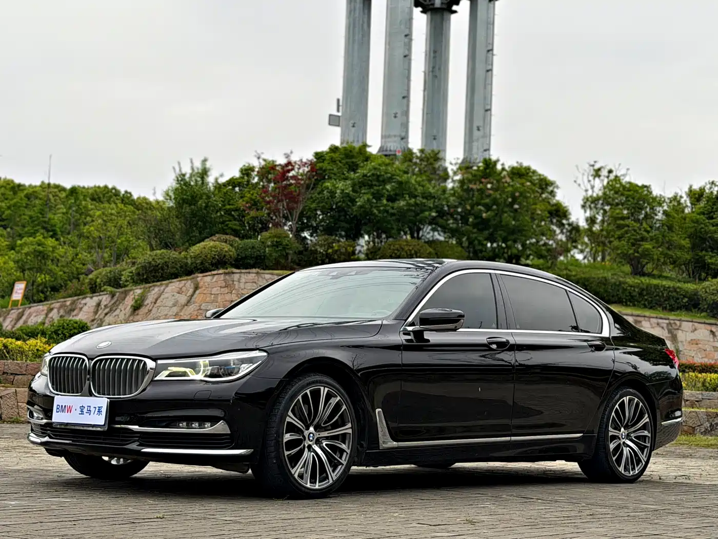 BMW 7 Series 2018 740Li xDrive Premium Type Excellence Package