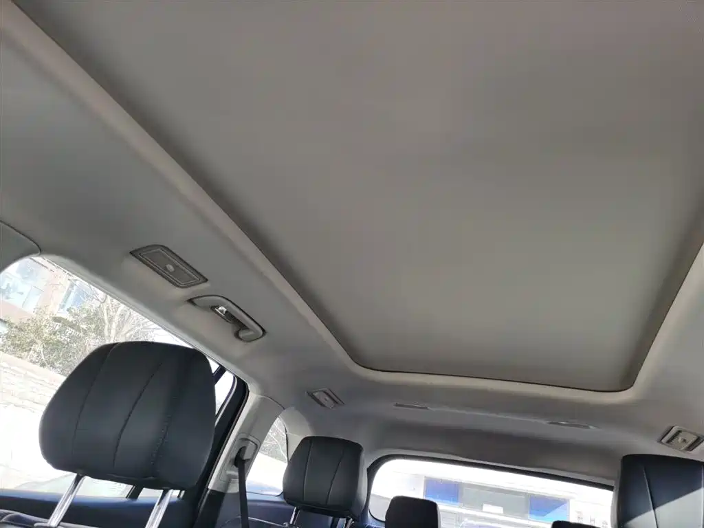 Hongqi HS7 PHEV 2024 2.0T PHEV 4WD Flagship Edition 6-seater фото 8