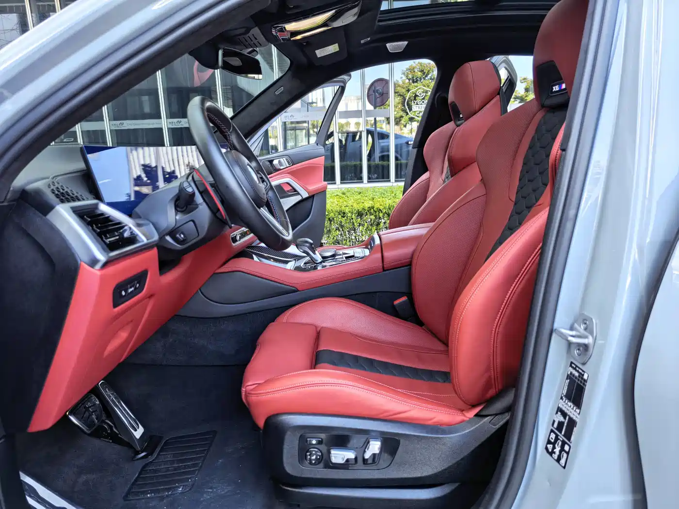 BMW X6 M 2023 Model X6 M Thunder Edition фото 11