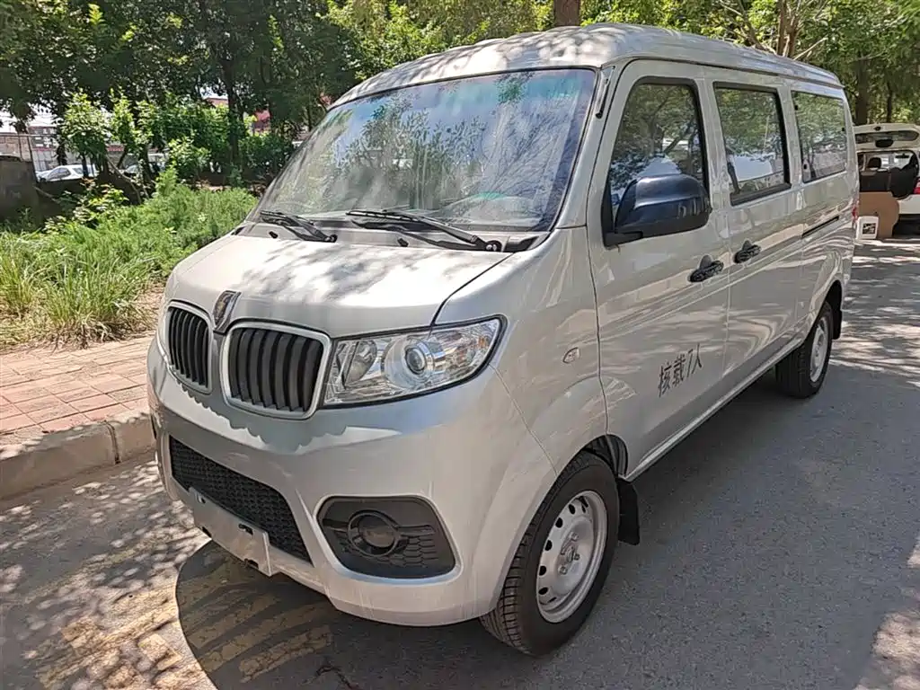 Jinbei Little Sea Lion X30 2024 1.5L Champion Passenger Van 5/6/7-seater