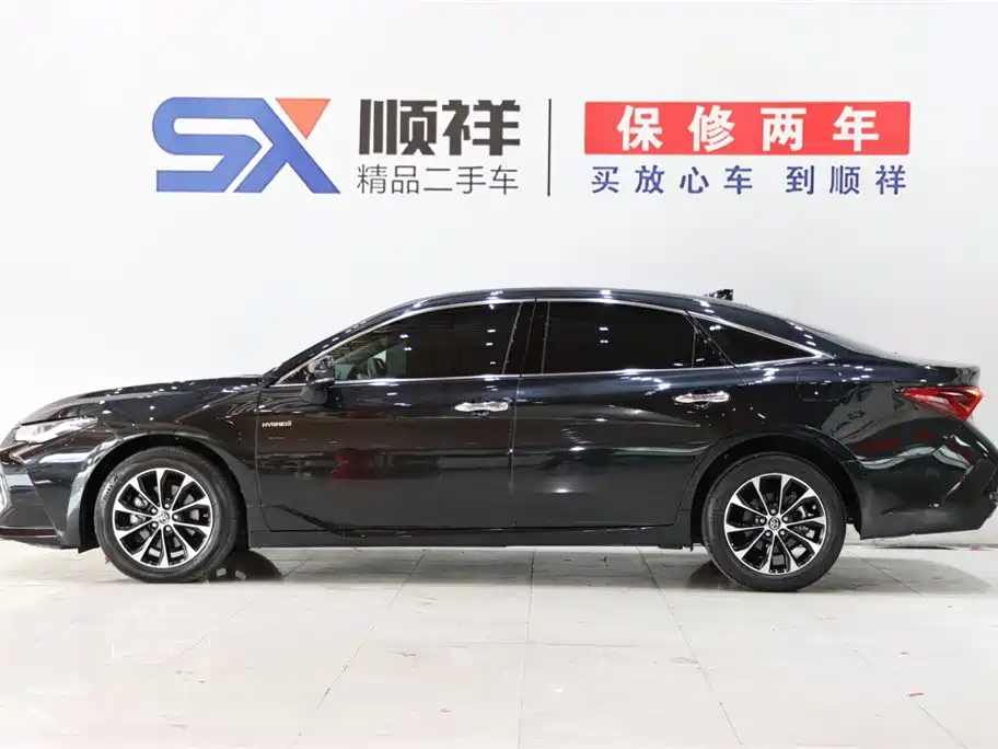 Toyota Avalon 2023 Hybrid 2.5L Luxury Edition фото 6