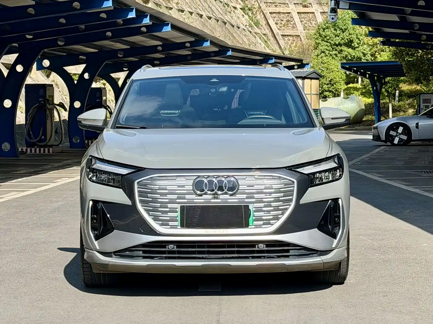 AUDI Q4 E TRON