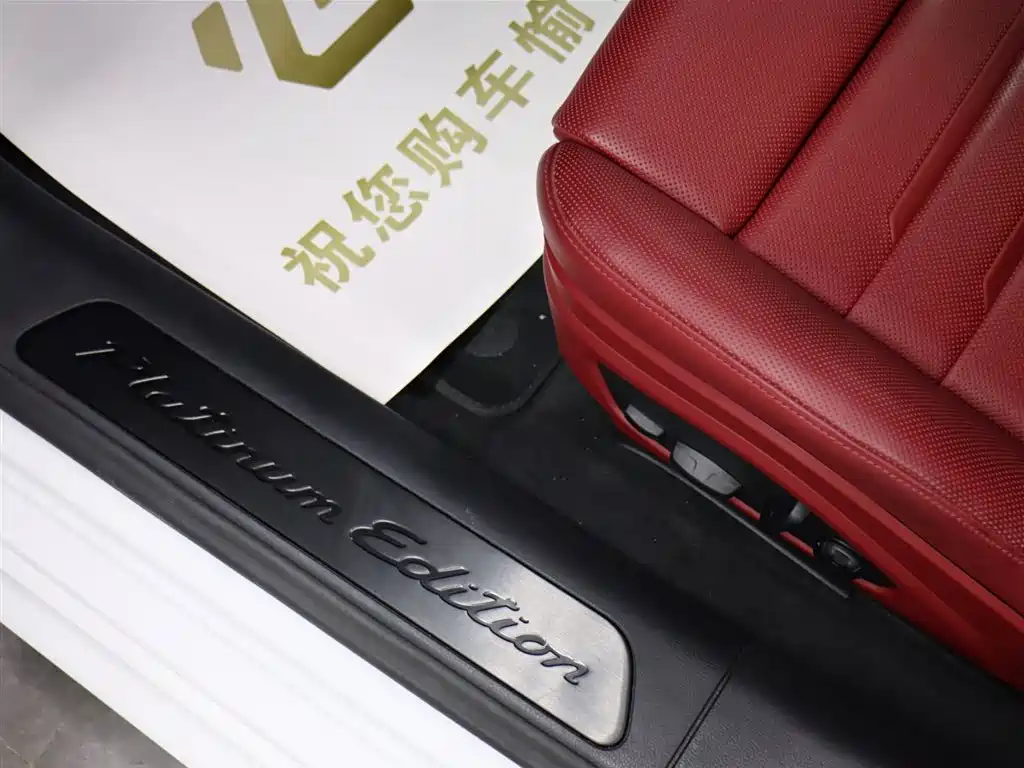  PANAMERA