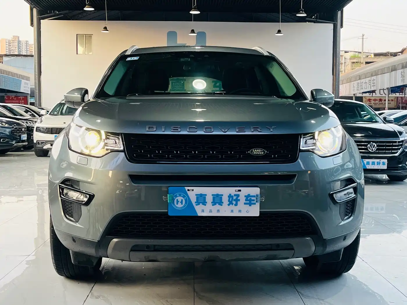 Land Rover Discovery Sport 2018 240PS SE Edition фото 2