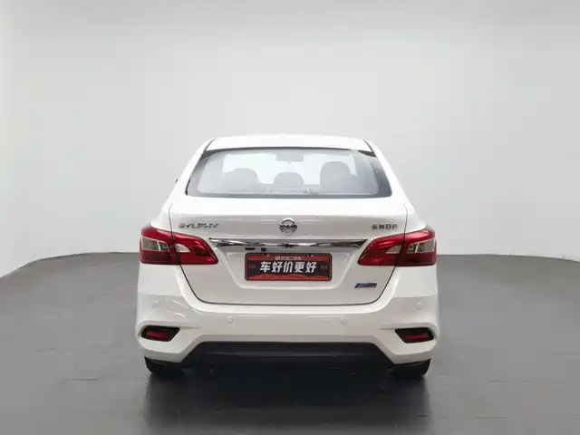 Nissan Sylphy 2018 1.6XV CVT Premium Edition — фото 4