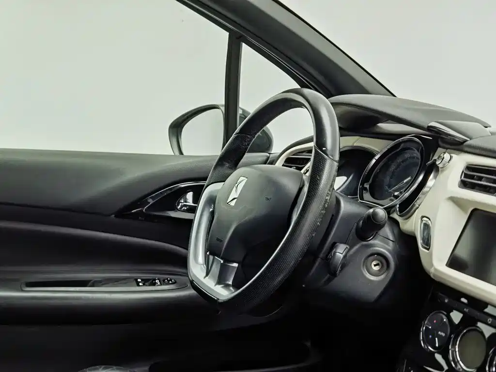 DS 3 Classic 2013 2012 1.6L Ultimate Edition