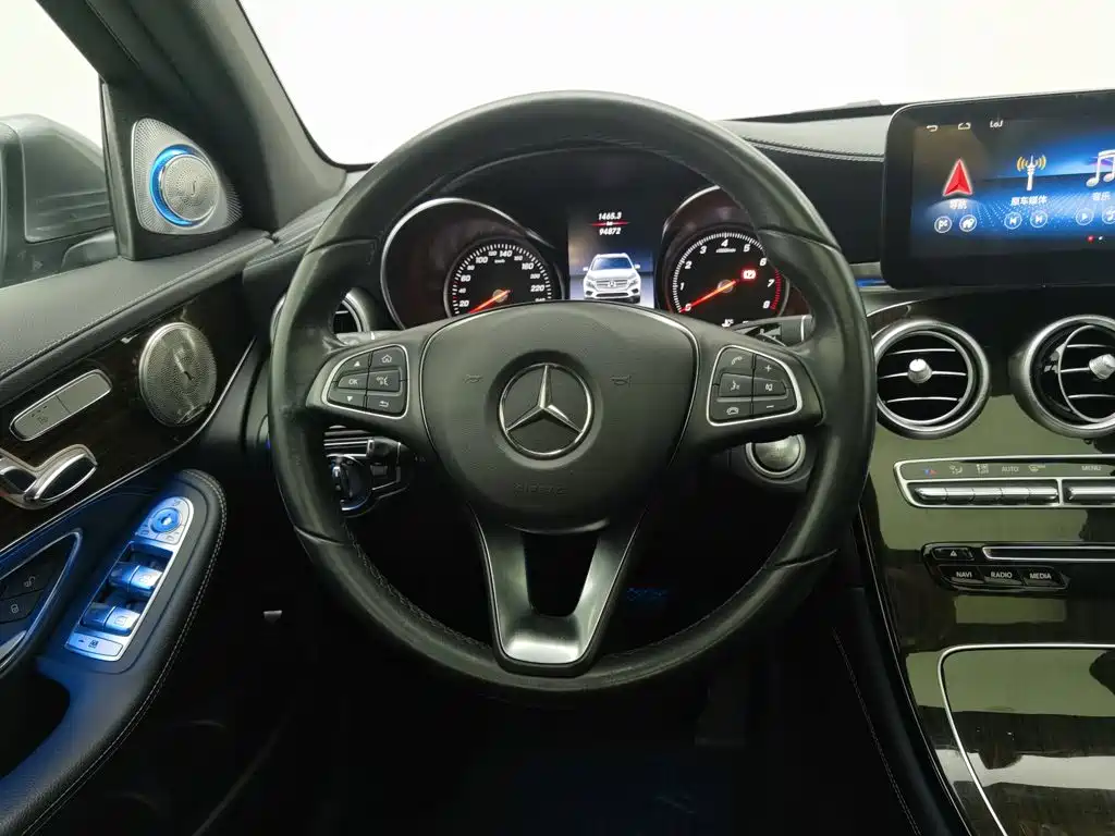 Фото 11 - Mercedes-Benz GLC
