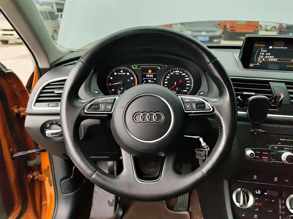 Audi Q3 2015 35 TFSI Comfort фото 11