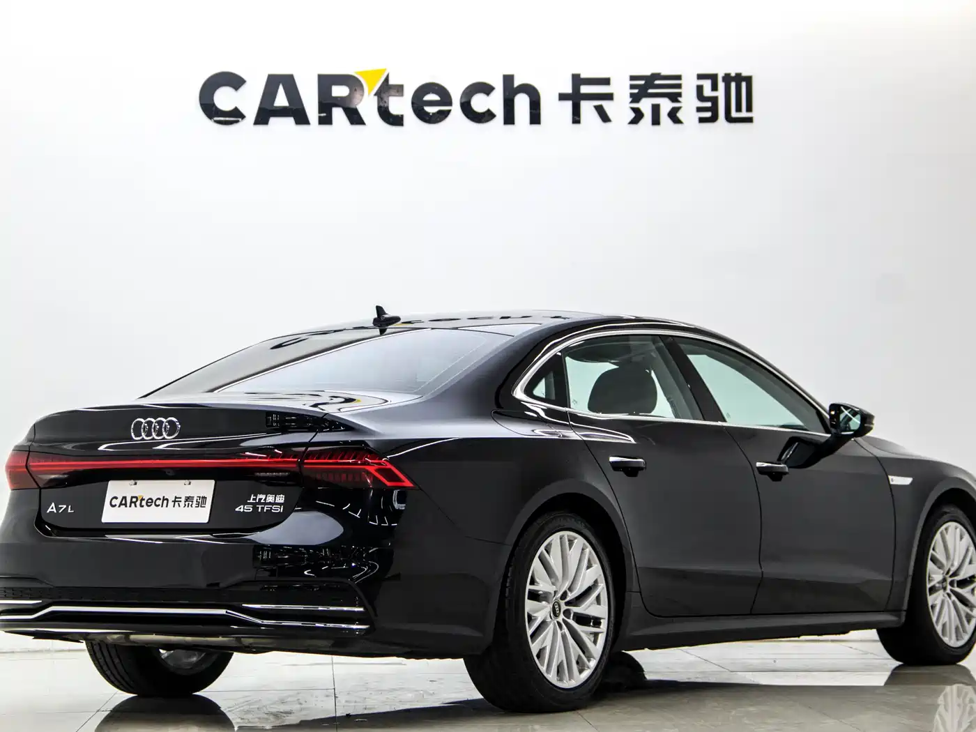 Audi A7L 2024 45TFSI S-line Dream Edition Crystal Package фото 6