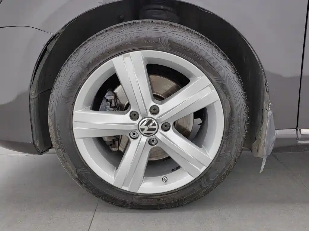 صورة 17 - Volkswagen Magotan