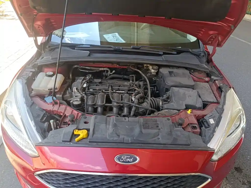 Фото 20 - Ford Focus