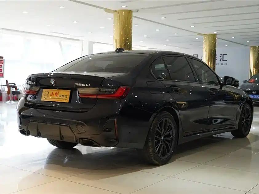 BMW 3 Series 2024 325Li M Sport Shadowline Package фото 20