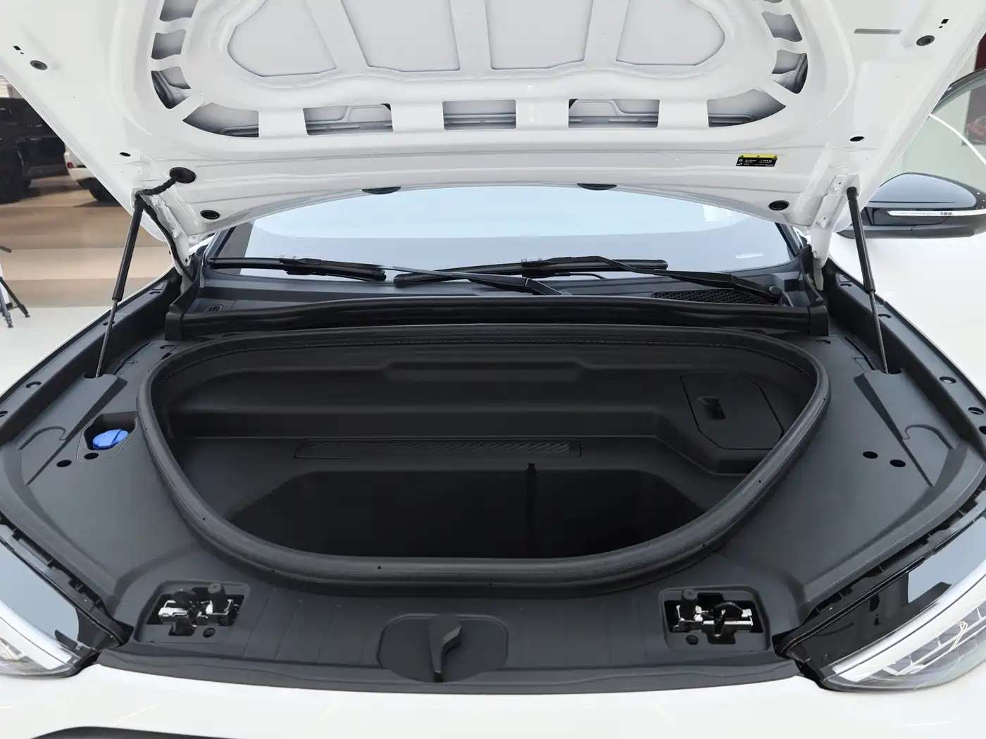 Audi Q6L e-tron 2025 Model Pioneer Edition фото 6