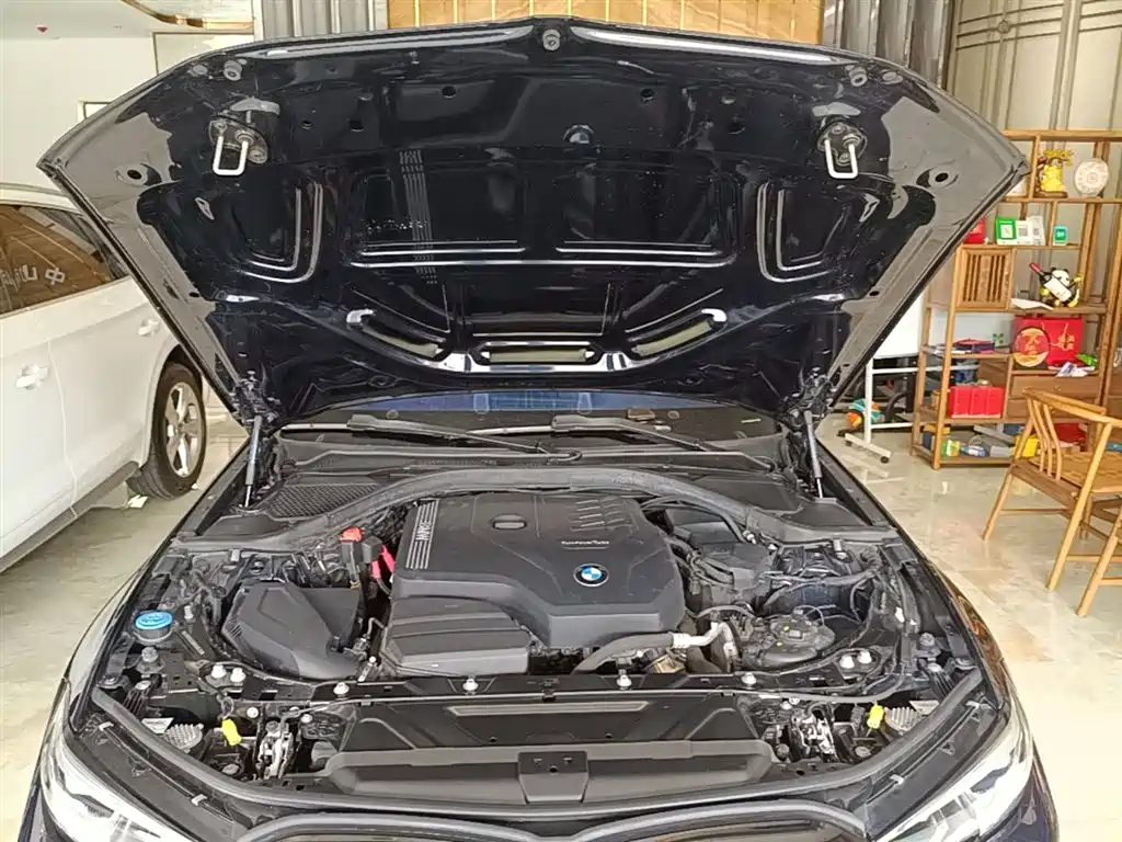 BMW 3-SERIES