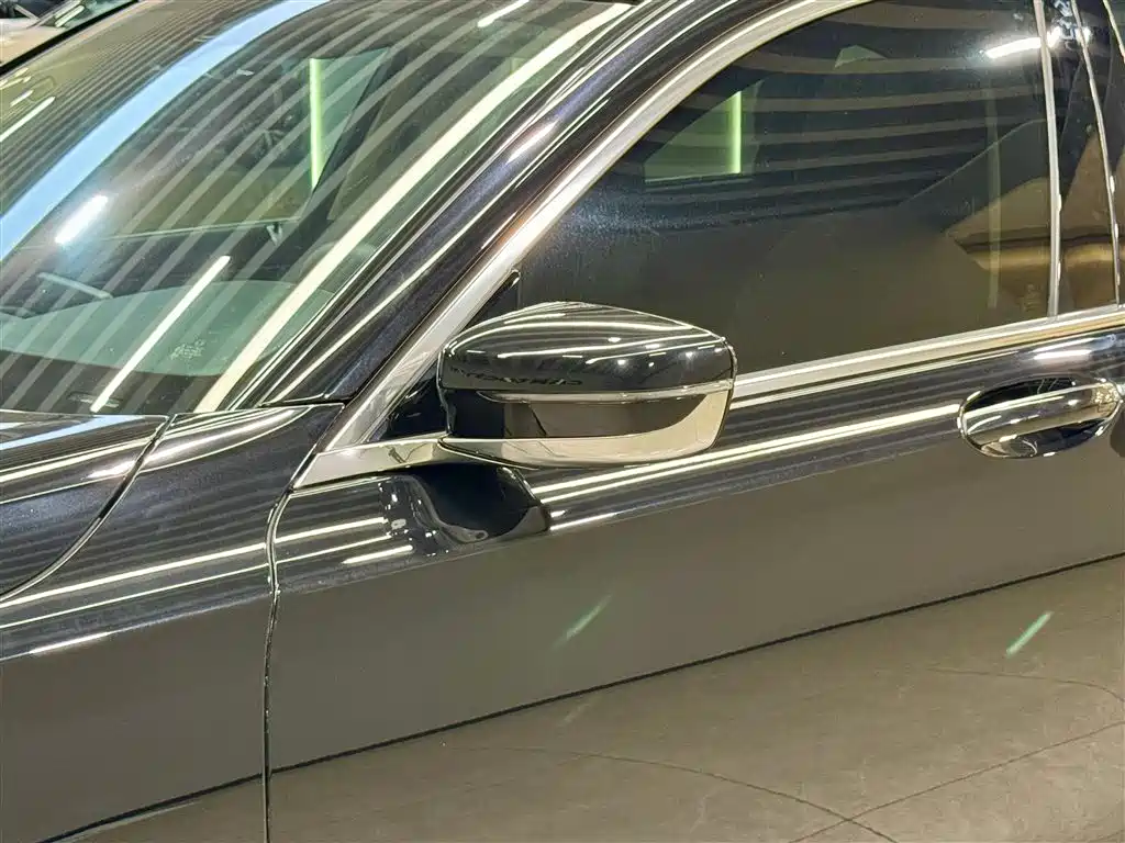 BMW 7 Series 2019 730Li Luxury Package фото 13