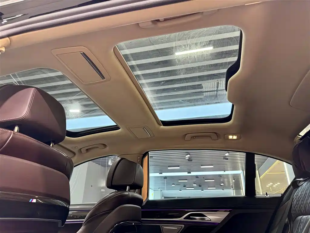 BMW 7 Series 2019 730Li Luxury Package фото 28