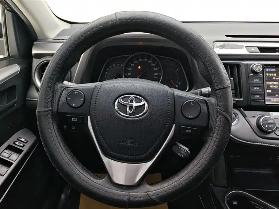 Toyota RAV4 Rongfang 2016 2.0L CVT 2WD Trend (China V) фото 15