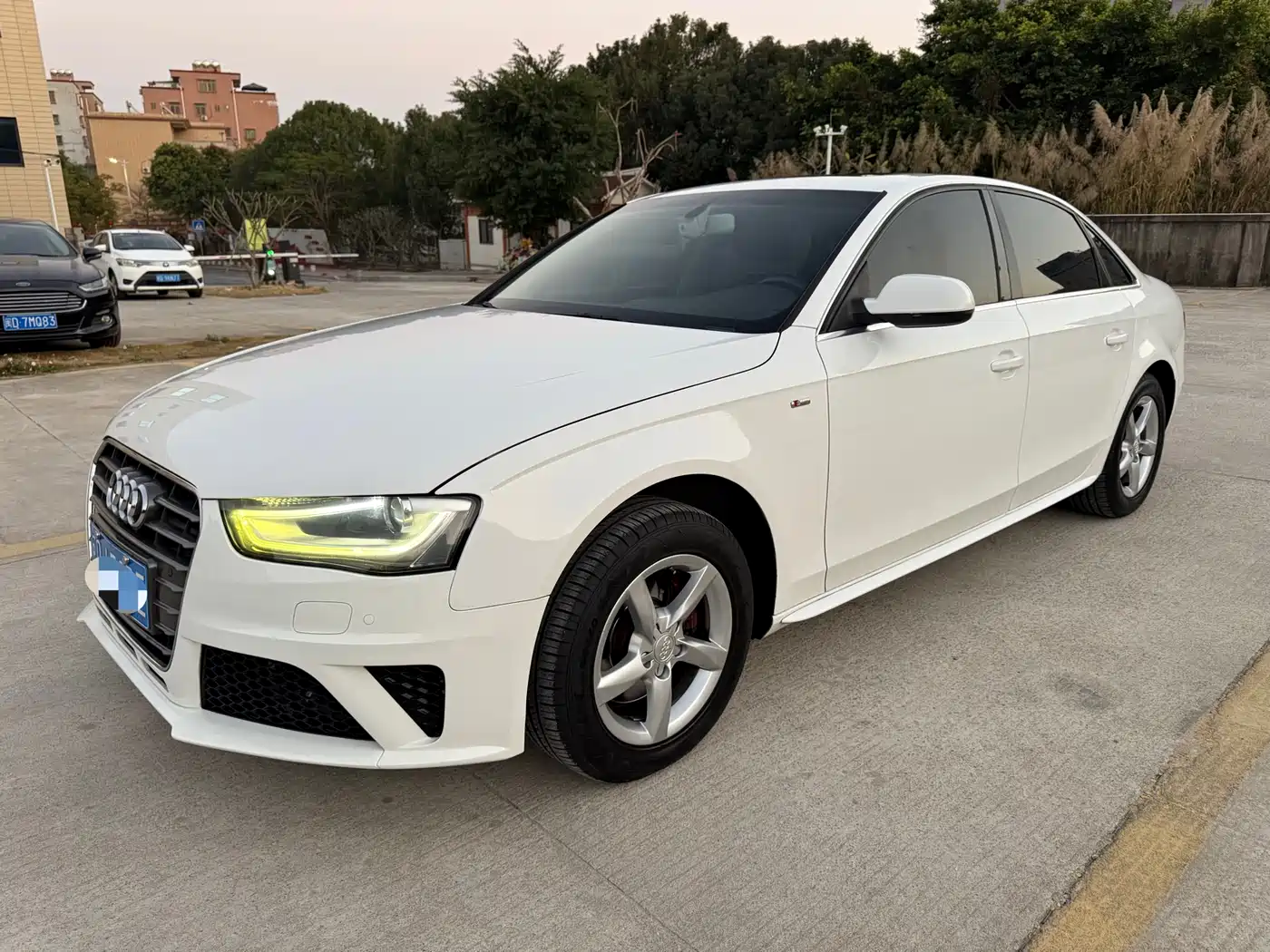 Audi A4L 2015 35 TFSI Auto Comfort