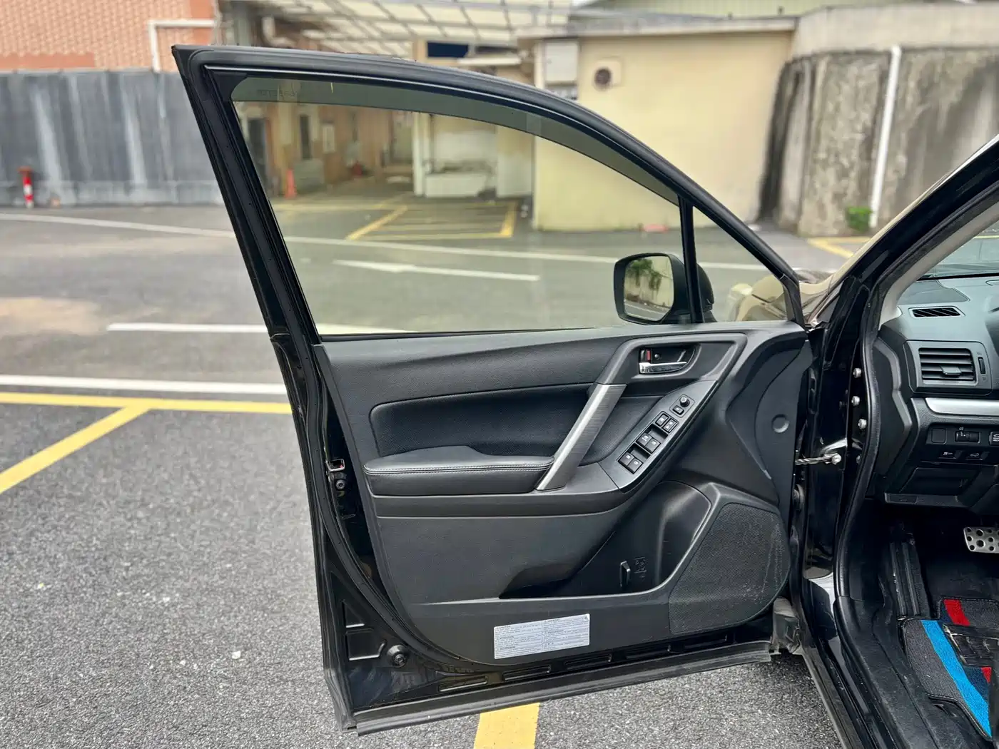 Subaru Forester 2013 2.5i Automatic Premium Edition фото 16