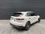 Photo 3 - Porsche Cayenne